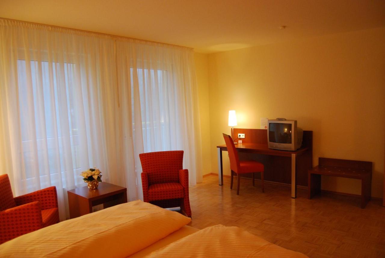 Hotel & Residenz Am Kurpark Schlangenbad Zewnętrze zdjęcie