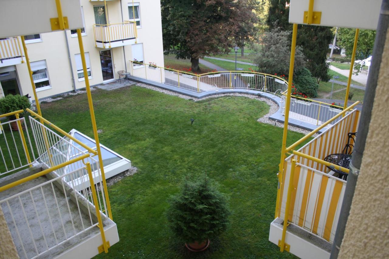 Hotel & Residenz Am Kurpark Schlangenbad Zewnętrze zdjęcie