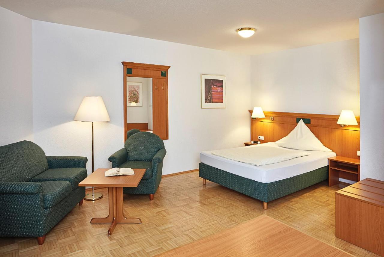 Hotel & Residenz Am Kurpark Schlangenbad Zewnętrze zdjęcie