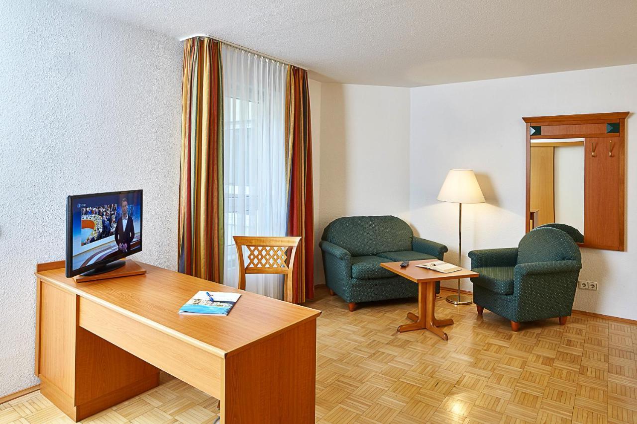 Hotel & Residenz Am Kurpark Schlangenbad Zewnętrze zdjęcie